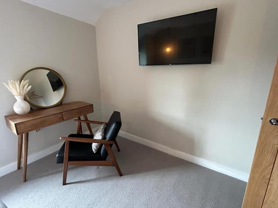 Вилла Caernarfon Modern Townhouse Snowdonia Экстерьер фото