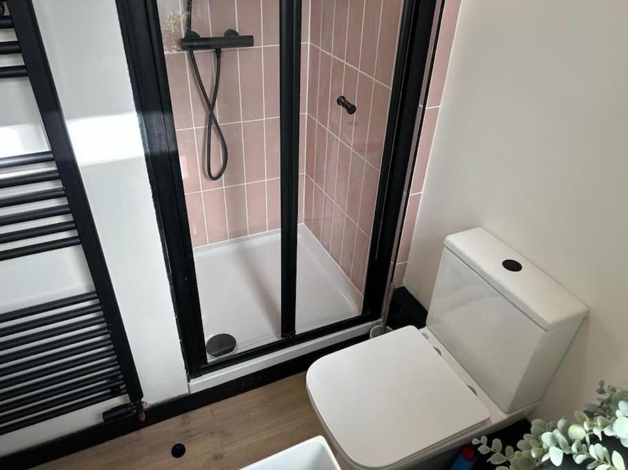 Вилла Caernarfon Modern Townhouse Snowdonia Экстерьер фото